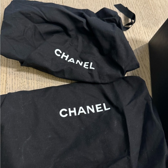 Quilted combat CHANEL boots - Picture 6 of 7